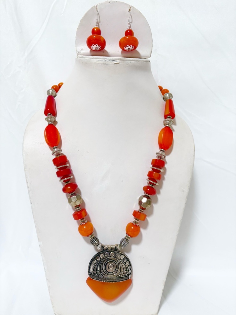 Handmade Himalayan jewelry Beaded Necklace & Earring Set